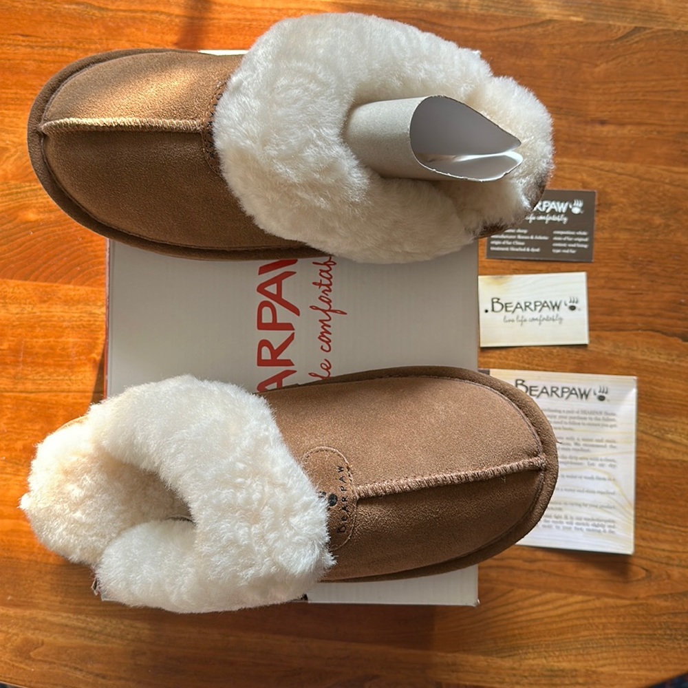 NEW IN BOX Bearpaw slippers US women’s 10, Loki ii, style 671W/Hickory II, brown